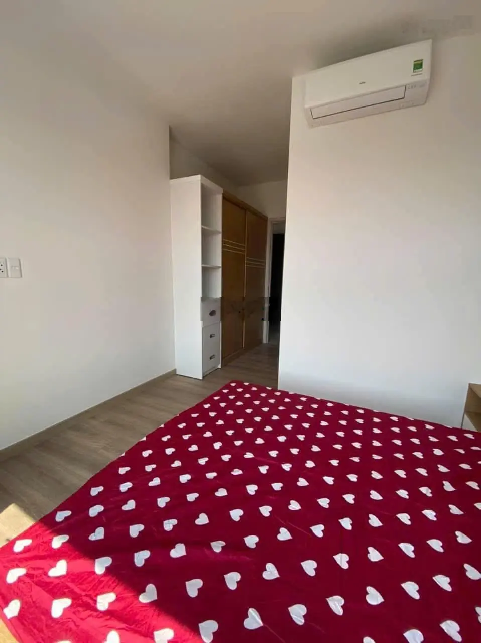 Cần bán nhanh căn góc 2 phòng ngủ full nội thất Compassone sổ hồng riêng