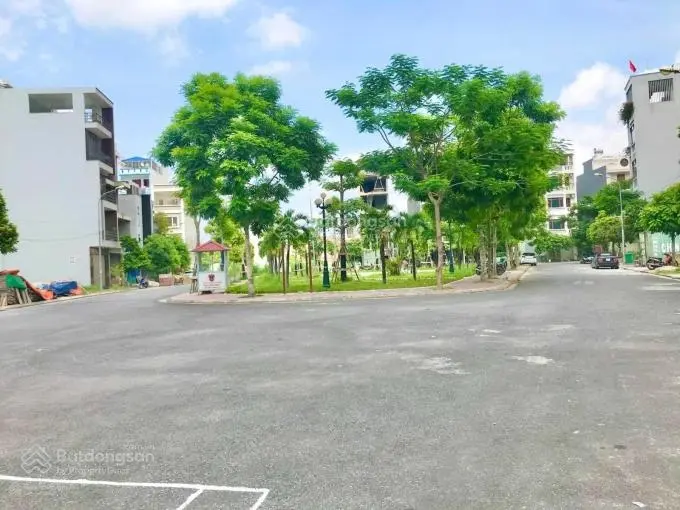 Bà chị nhờ bán lô đất trả nợ - 108m2 Giá 1tỷ230 Gần Quốc Lộ 51 - Gần Resort Mekong Cách VinGroup 2p