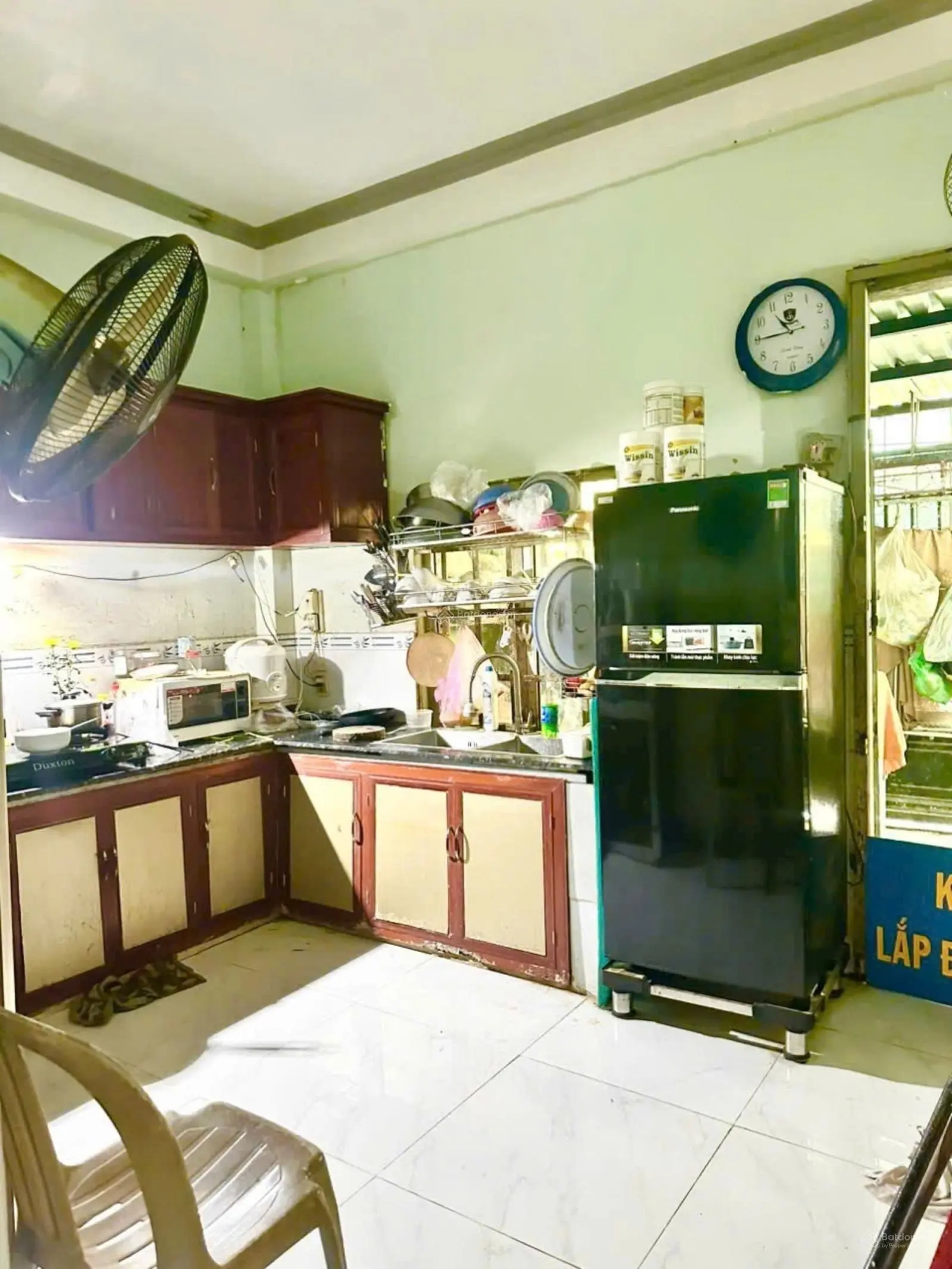 Bán nhà 4.3 tỷ, DT 4x18m, 2 tầng 4PN. Sổ hồng riêng. Ngay hẻm xe hơi 1942 HTP - TT Nhà Bè