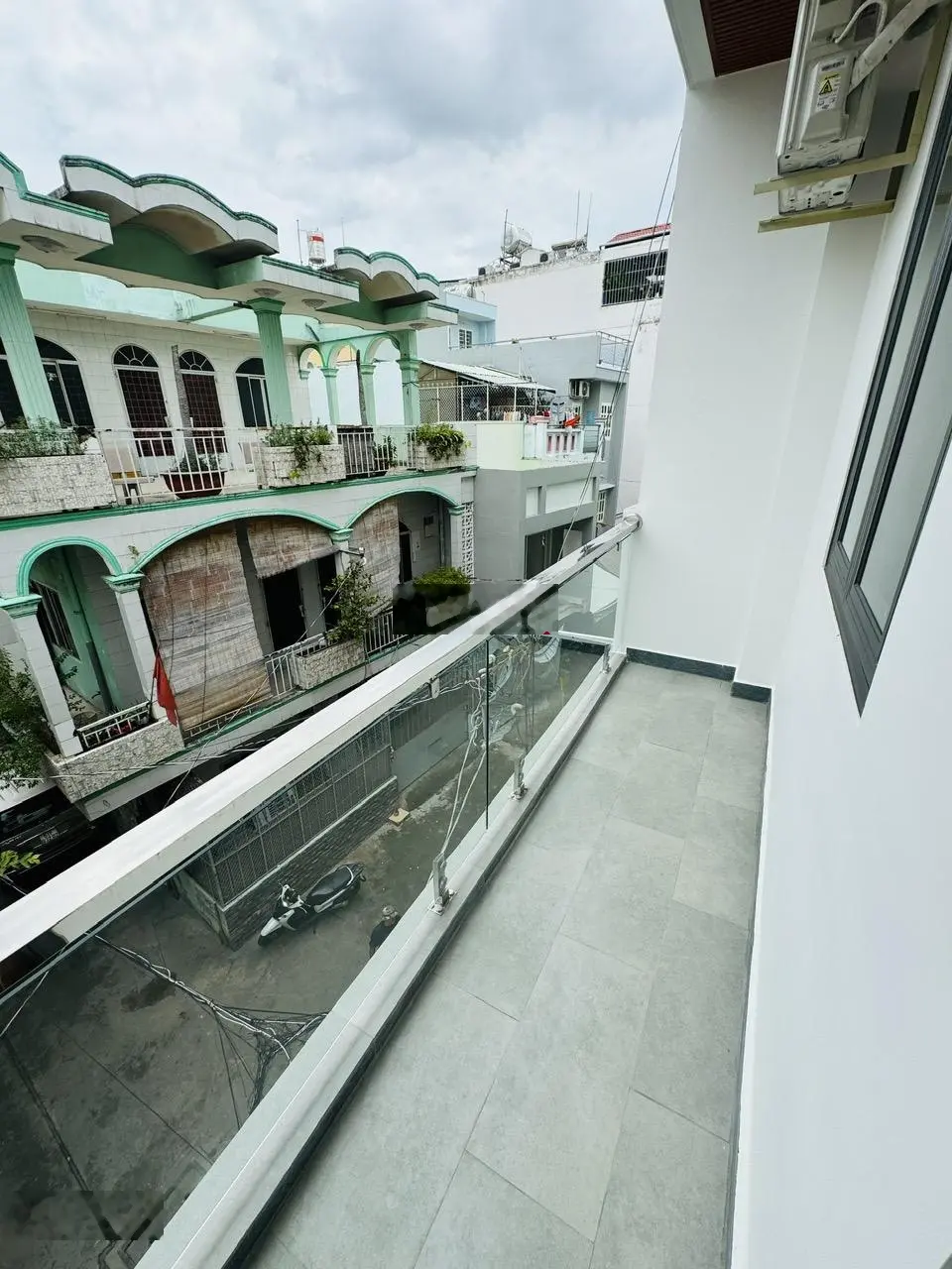 Bán căn hộ dịch vụ cao cấp đường lạc long quân, p3, q11