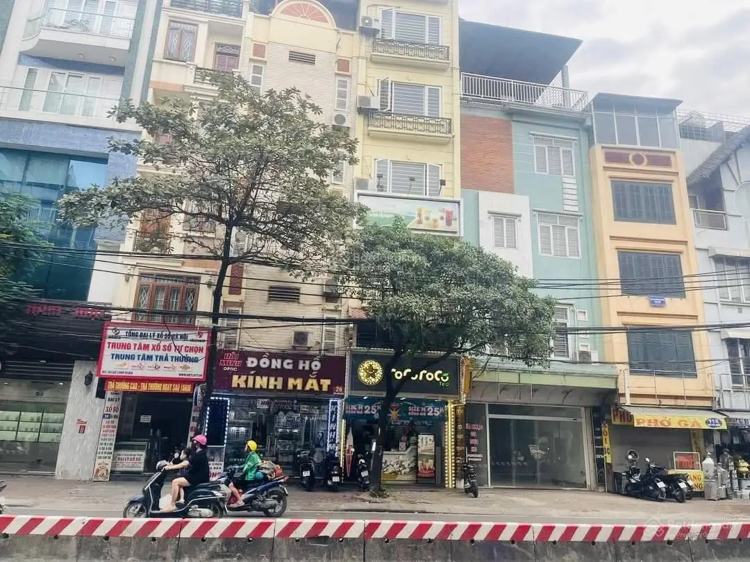 Bán nhà mặt phố Lạc Long Quân, siêu đẹp, siêu hiếm, 51m, 7 tầng, có Thang máy, kinh doanh đỉnh