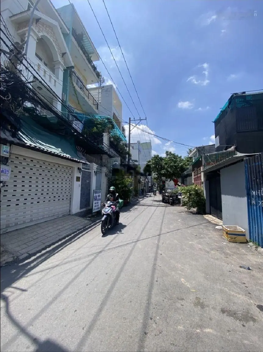 Bán nhà ngay KDC HimLam cách Lotte 50m - xe hơi tới nhà - thông số đẹp 5*20m - giá 8 tỉ TL