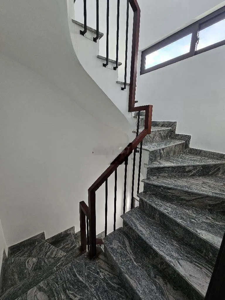 NHÀ MỚI TINH - TẶNG FULL NỘI THẤT - OTO ĐỖ CỔNG - TIỆN ÍCH NGẬP TRÀN