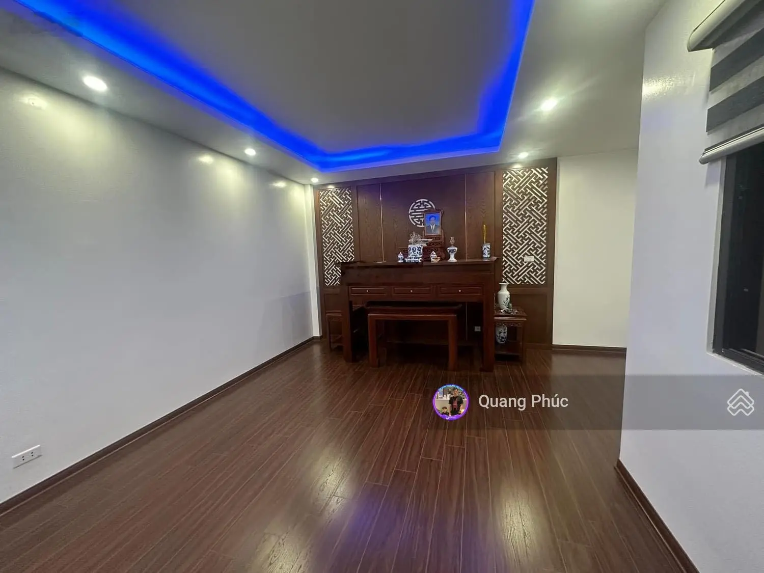 Bán nhà tại phố Lạc Long Quân - diện tích 89m2 - 2 Thoáng trước sau - ôtô vào nhà - giá nhỉnh 16 tỷ