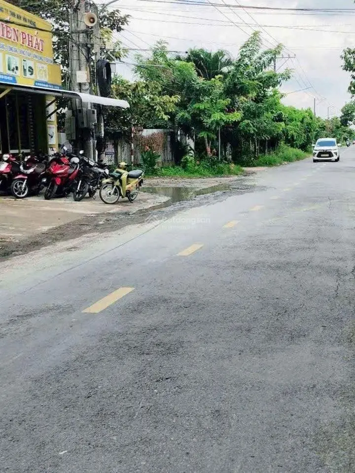 Lô đất TT Thạnh Phú cần đẩy gấp giá 460 triệu với DT 210m2, SHR, tại trục đường Nguyễn Thị Định.