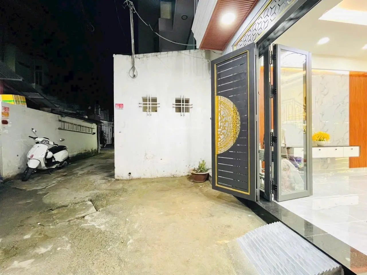 Bán nhà 1 lầu đẹp sang trọng sát mặt tiền, 50m2 , Cây Trâm , P11, Gò Vấp
