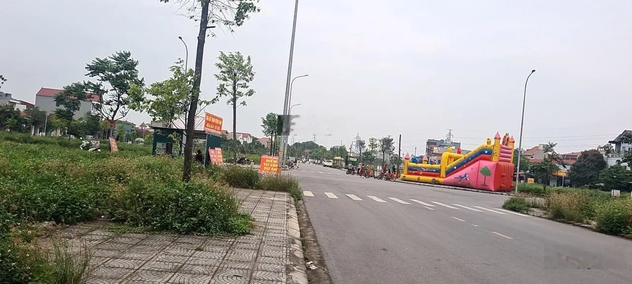 Cần bán gấp diện tích 88m giá chỉ hơn 2 tỷ đường rộng 10m kinh doanh buôn bán được luôn