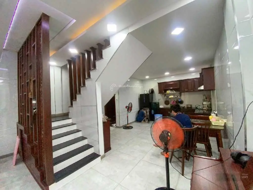 Lê Duẩn - 50m2 - Cách đường 60m - 3 tầng - 3.6 tỷ