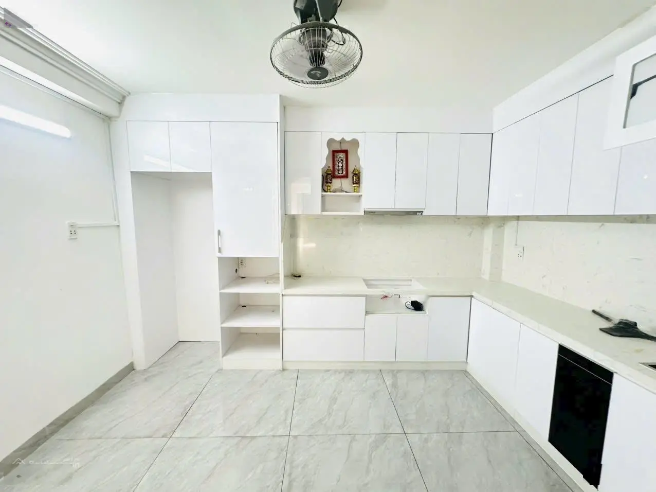 Bán nhà phố 4m x 14m đúc 2 lầu 4PN 3WC Sân thượng, hẻm 1/ ngắn cách đường chỉ 30m