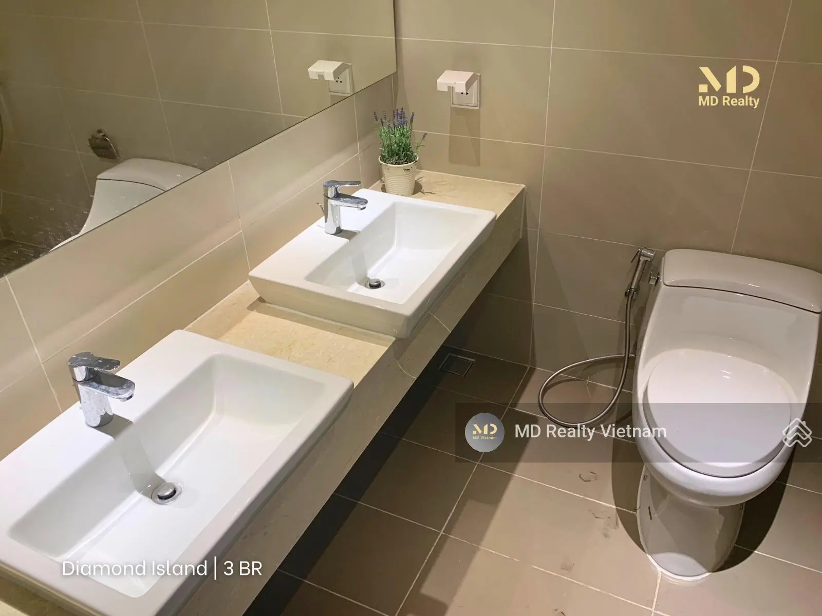 Cần bán căn hộ Đảo Kim Cương 135 m2 giá tốt nhất - 3 phòng ngủ, full nội thất