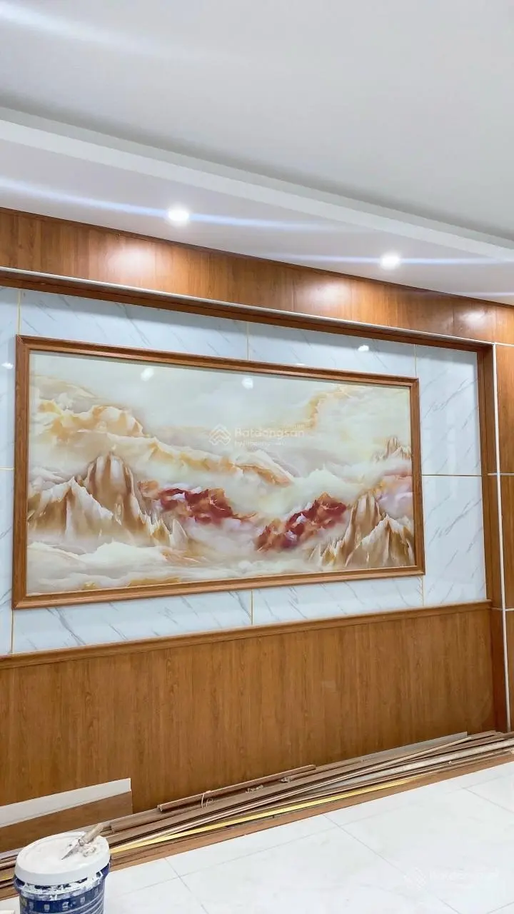 Bán nhà mới 5 tầng DT 30m2, giá chỉ 5, x tỷ Phố Quang Tiến, chỉ đúng 100m ra Đại Lộ Thăng Long