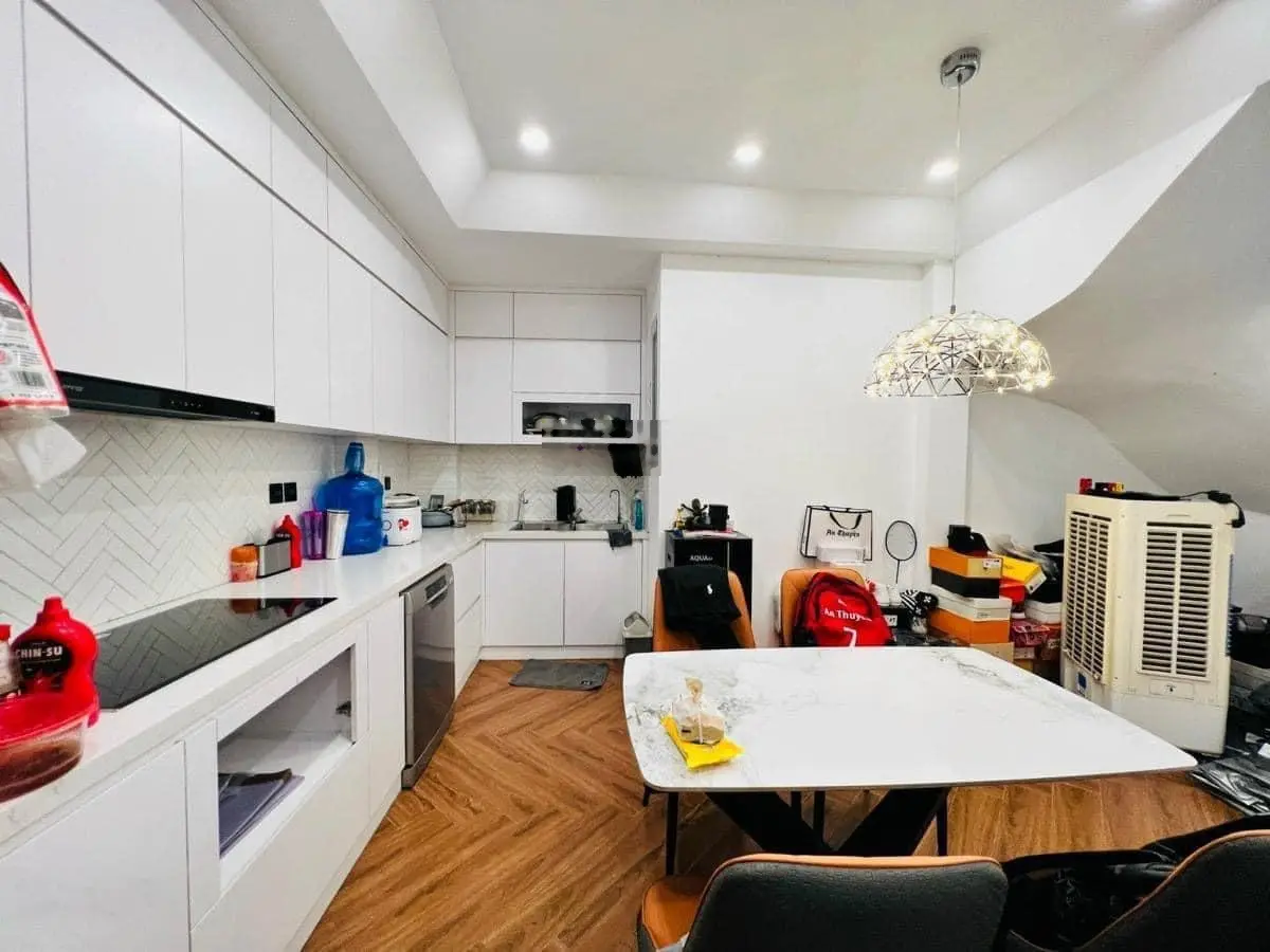 Bán nhà 106 Hoàng Quốc Việt, Nghĩa Đô, Cầu Giấy, 70m2, 8 tầng, xe tải , 2 mặt tiền 6m, 21 tỷ .