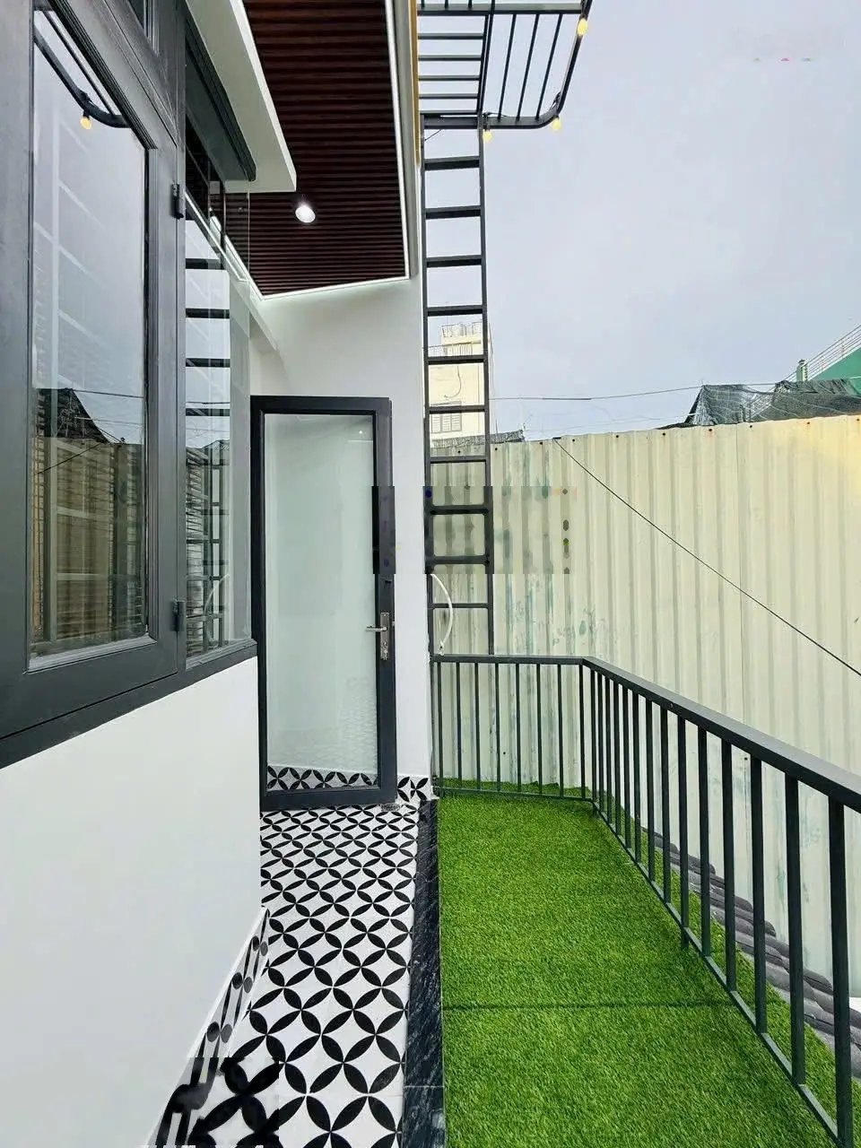 Nhà cách sân bay TSN 1km tại Nguyễn Trọng Tuyển, Phường 1, Tân Bình cần ra cấp với giá chỉ 3 tỷ 580