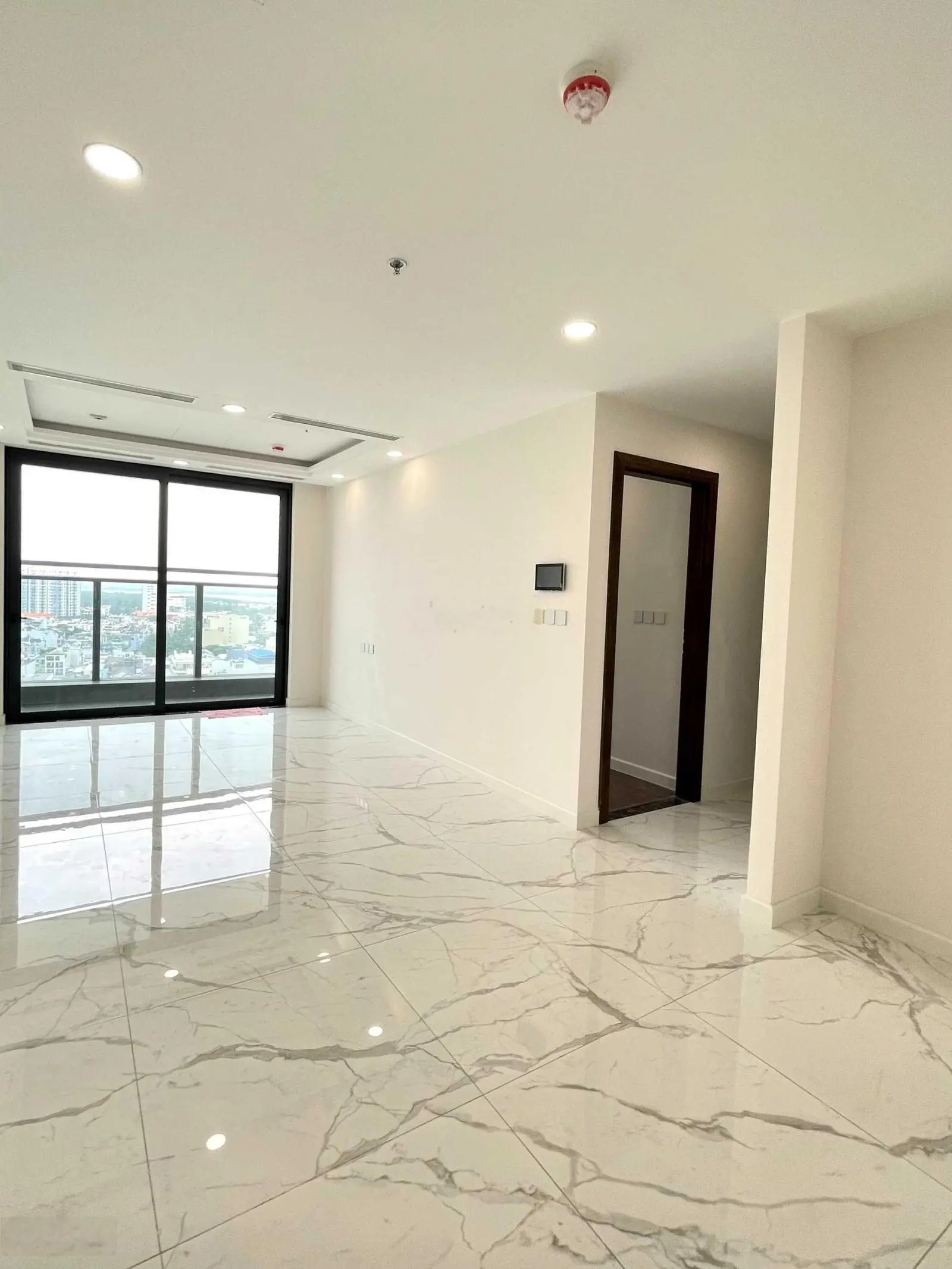Bán gấp căn hộ Sunshine sở hữu vĩnh viễn có thể bán cho người nước ngoài hoặc người Việt giá: 4.2tỷ