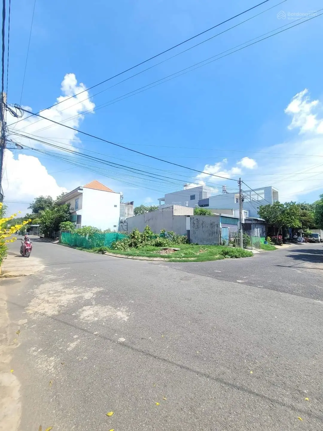 Bán đất 5,15 tỷ, diện tích 150m2 tại Đường 4, Phường Tân Đông Hiệp, lô góc 2 mặt tiền
