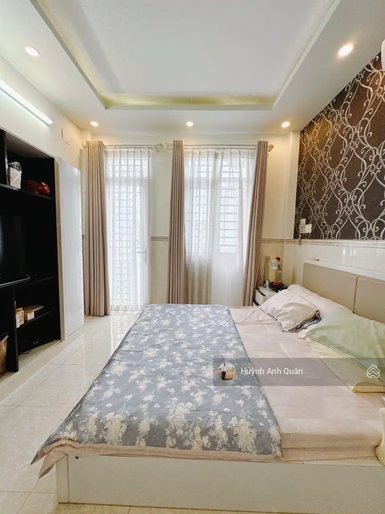 Bán đẹp mới xây đường số tại Phường 4, Quận 4, 5tầng 5p 6w ST, chỉ nhỉnh 6 tỷ