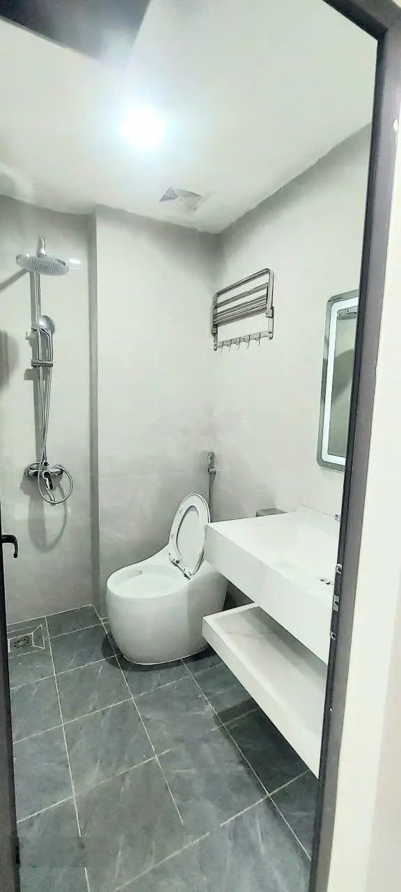 Cần bán nhà 5 tầng thang máy trung tâm phố cổ Hà Đông, gần chợ Hà Đông
