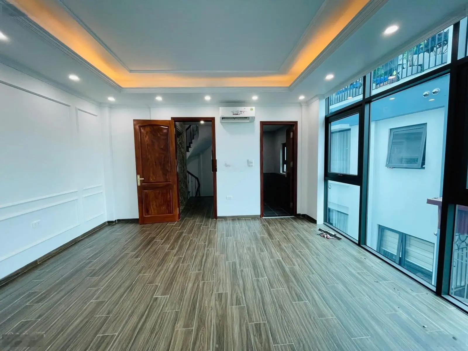 Đừng bỏ lỡ 1 siêu phẩm nhà đất nằm ngay tại trung tâm Hà Nội-7 tầng Tmáy-Lô góc- Ôtô vào nhà