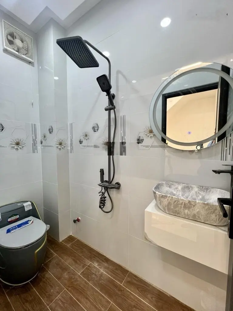 Siêu phẩm Mã Lò Tân Kỳ Tân Quý 5 tầng đường 6m hoàn công 6T