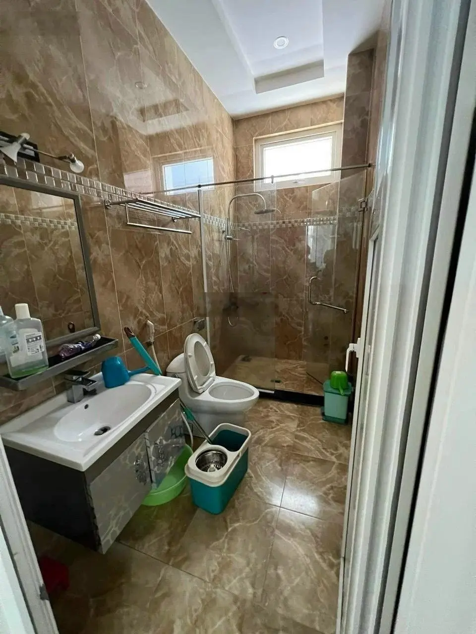 Bán gấp căn Vila đẹp 301m2 1 lầu View công viên và sông gồm 1PK rộng - 3PN - 4WC .