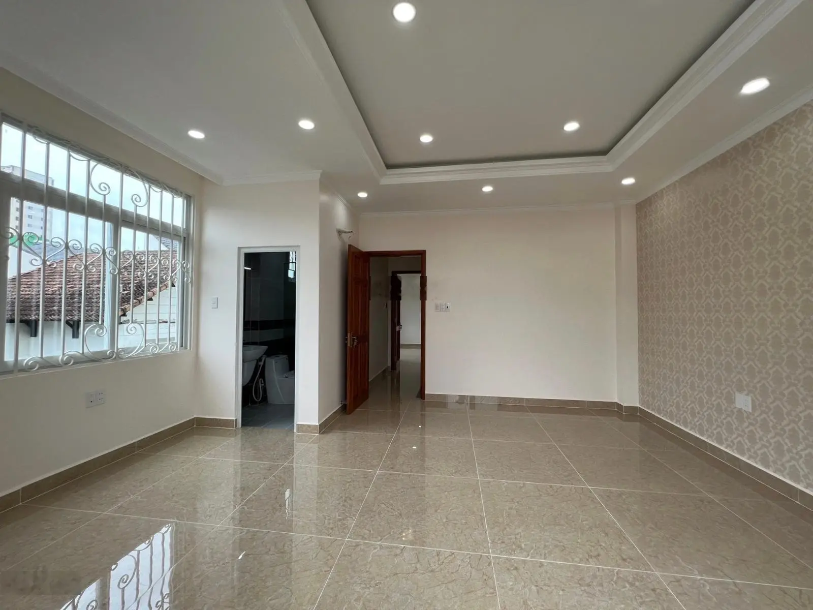 Căn góc 2 mặt tiền 5 tầng khu nhà bên sông cao cấp - gần Gigamall Phạm Văn Đồng, có gara ô tô 7 chỗ