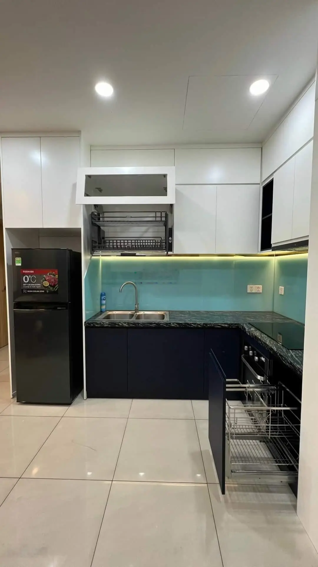 Bán gấp căn góc 1PN Emerald view nội khu, tặng lại nội thất đầy đủ, hướng phong thủy