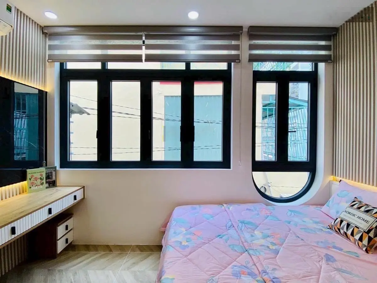 Nhà có sẵn HĐT 14 tr/tháng đường 4m Phan Tây Hồ, PN. DT 54m2 sát trường mầm non Học Viện