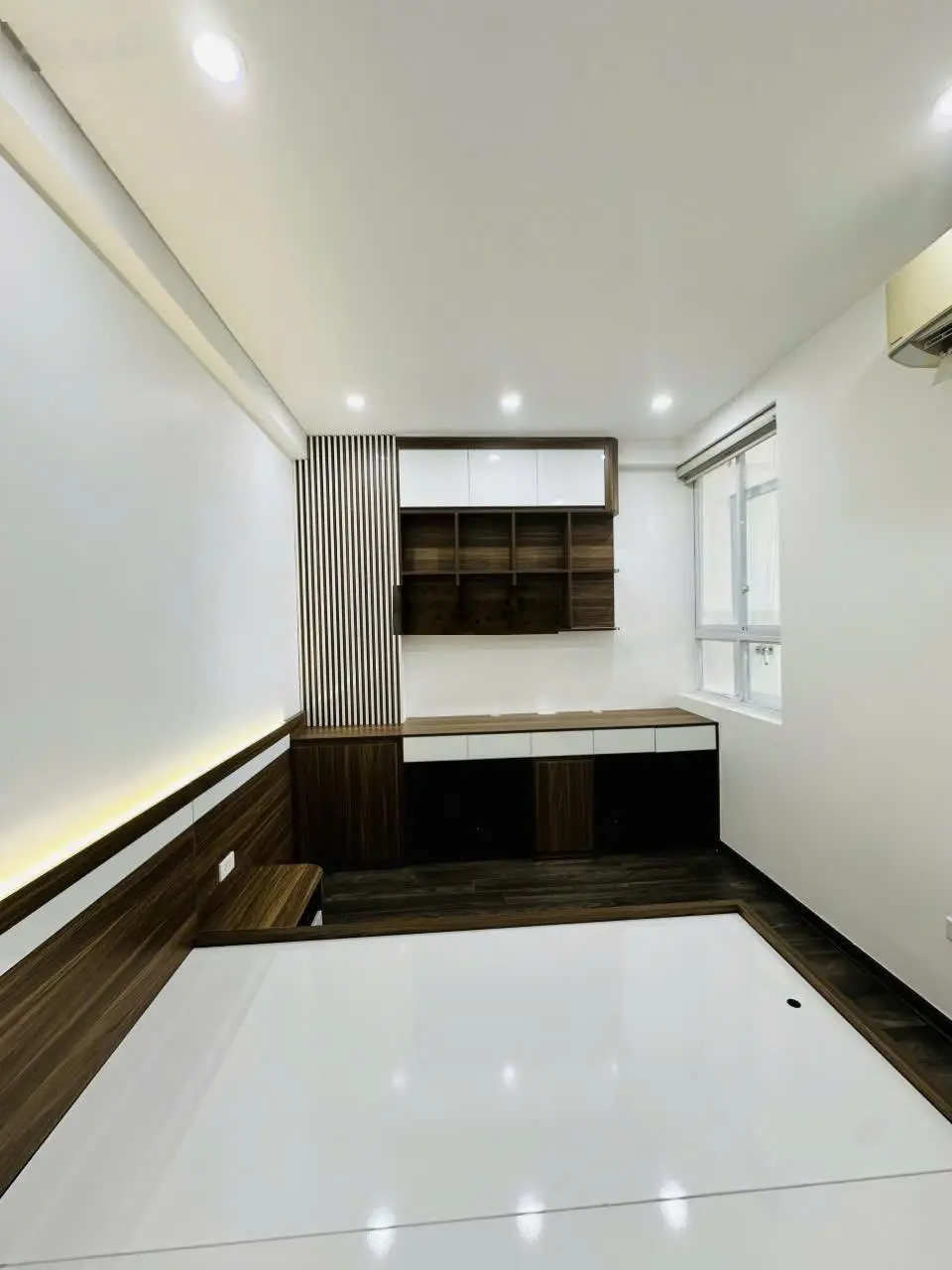 Bán căn 68m2, 2ngủ & 2 vệ sinh CT4 - A1 Linh Đàm, Hoàng Mai. LH: 0966 455 *** em Thuỷ