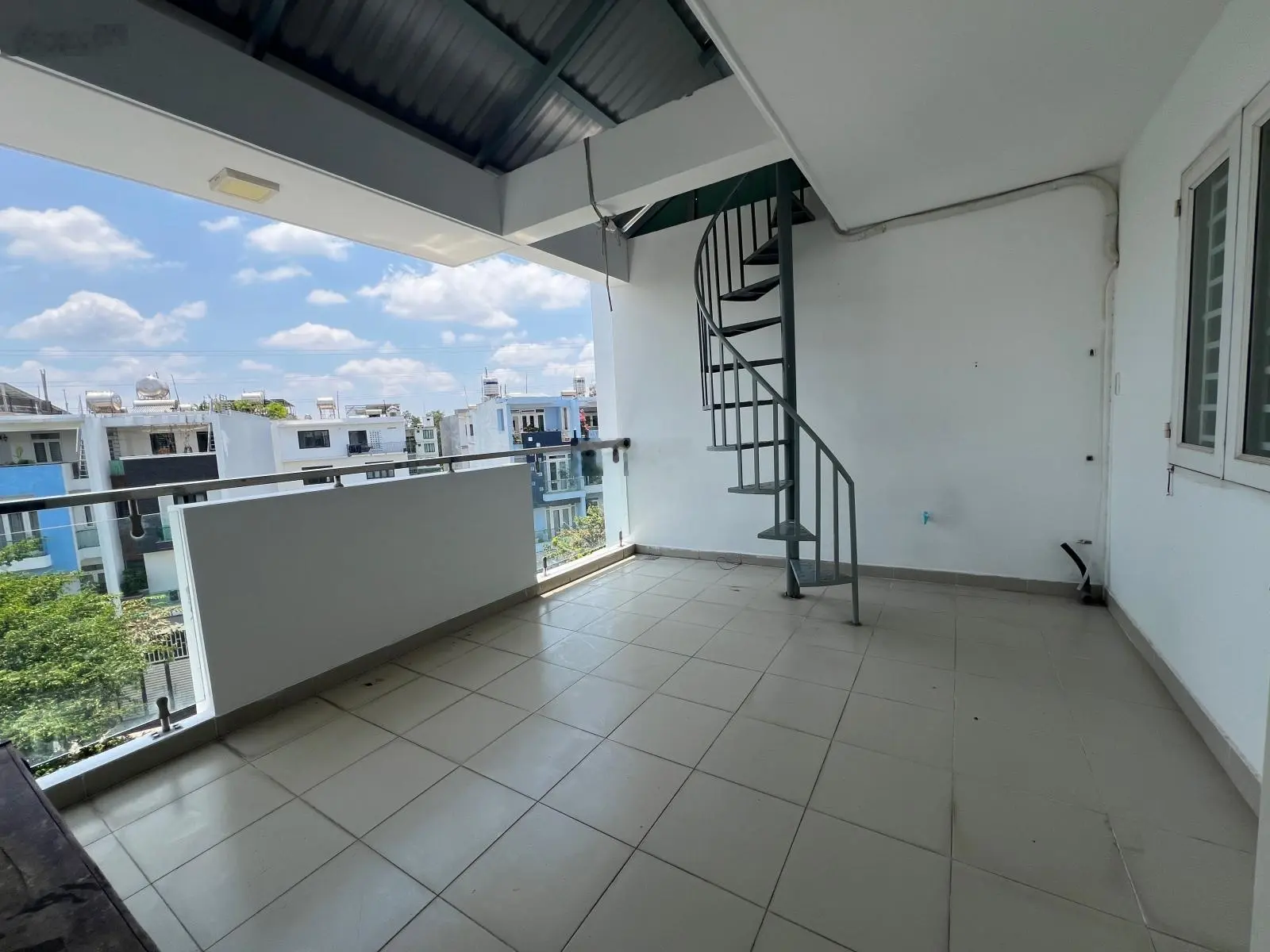 Bán KDC Đại Phúc Green Villas, đường Phạm Hùng. DT: 100m2. Giá: 11 tỷ (TL). Thuê: 20tr/tháng