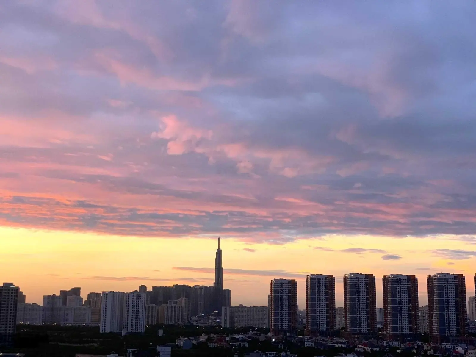 Tin thật - hình thật: Bán căn 2 phòng ngủ tháp Cruz tầng cao view Landmark giá 7,2 tỷ thương lượng