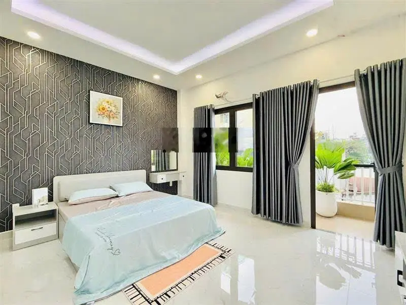 Nhà gần sát bv ung bướu cơ sở 2, dt 72m2 có 2 lầu 1 sân thượng chủ đang cần tiền bán liền sổ sẵn