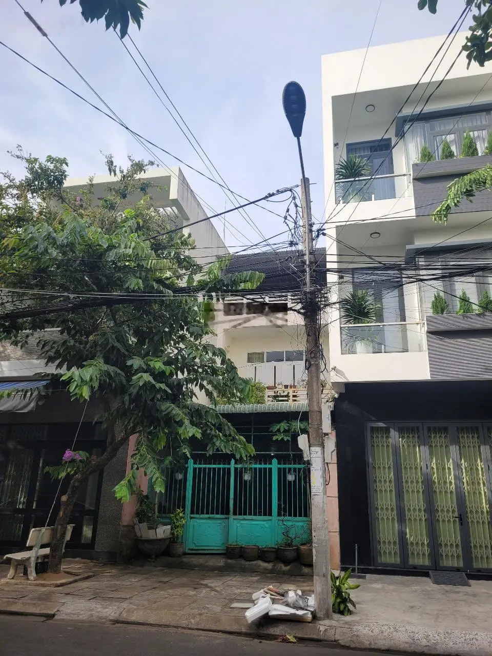 Bán nhà riêng 302 Bà Triệu, 9.8 tỷ, 125m2, 4PN, gần Vincom, chỉ 78tr/m2