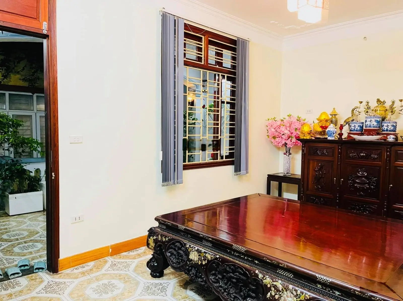 Cc cần nhượng nhà rộng 130m2 phố vũ đức thận - việt hưng, ô tô 7 chỗ quay đầu. ngay gần big c