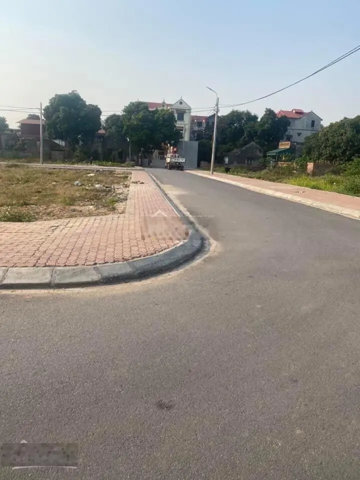 Bán đất đấu giá xanh tý xã Lạc Đạo giáp đường gom Vành Đai 4