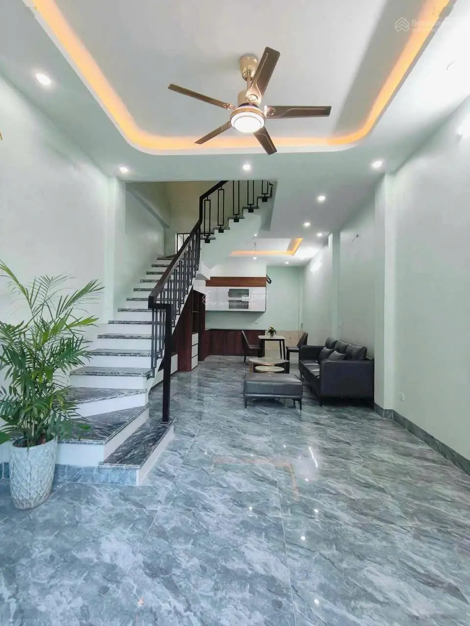 Hot bán nhà 3 tầng gần trường THPT chuyên Lam Sơn, phường Đông Sơn, TP Thanh Hóa