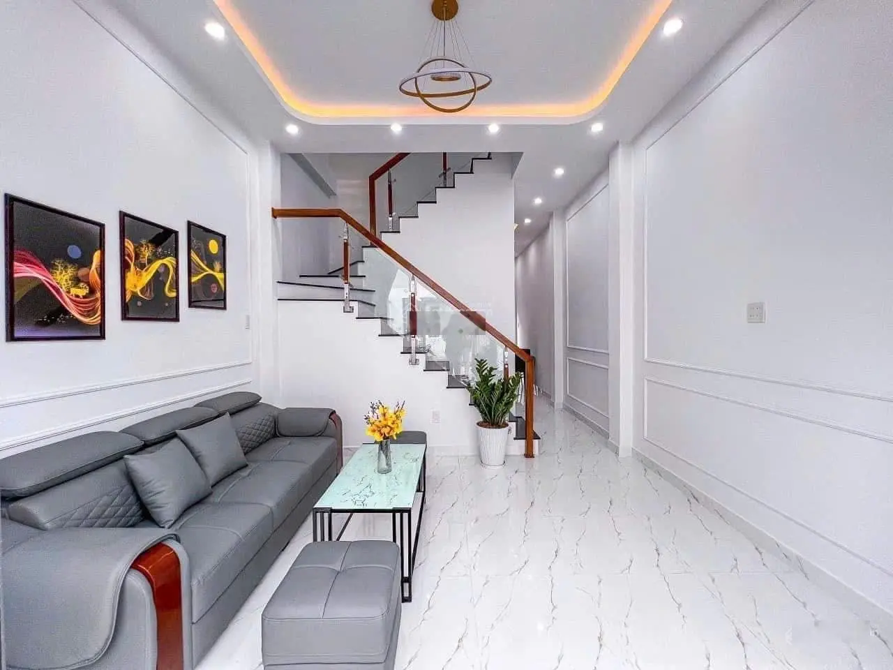 Bán nhà riêng tại đường Bùi Thị Xuân, P3, Tân Bình. DT 44,8 m2. SHR, giá 2,3 tỷ