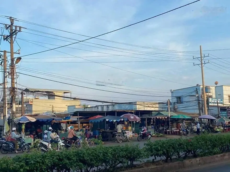 Cần bán lô đất 110m2 giá 900 triệu đường Cây Trôm Mỹ Khánh gần QL 22 sổ hồng riêng