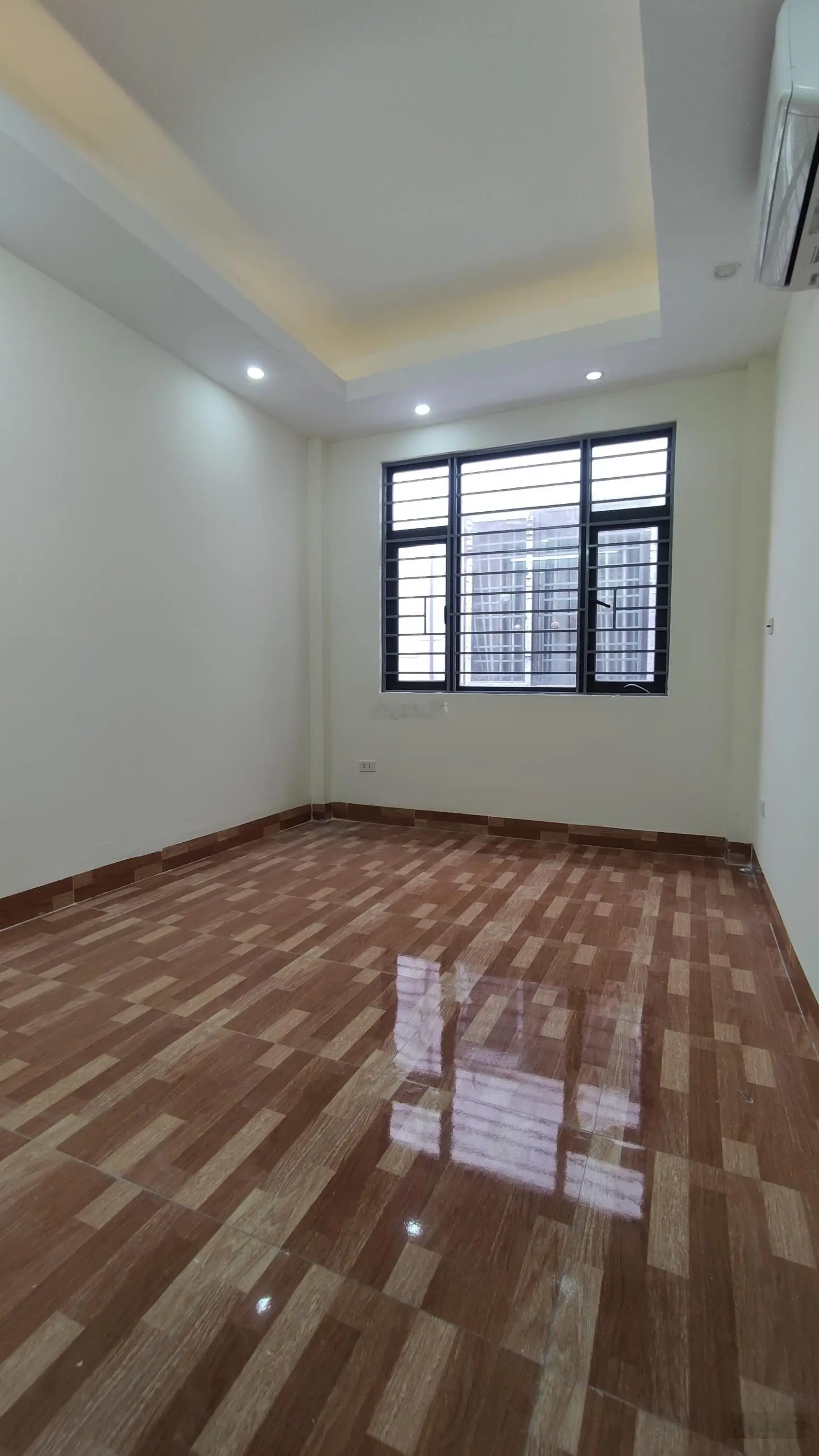 Nhà dân xây 30/32m2 gần DH Đại Nam, Phố Xốm giá 2.95 tỷ CTL LH 0978 939 ***