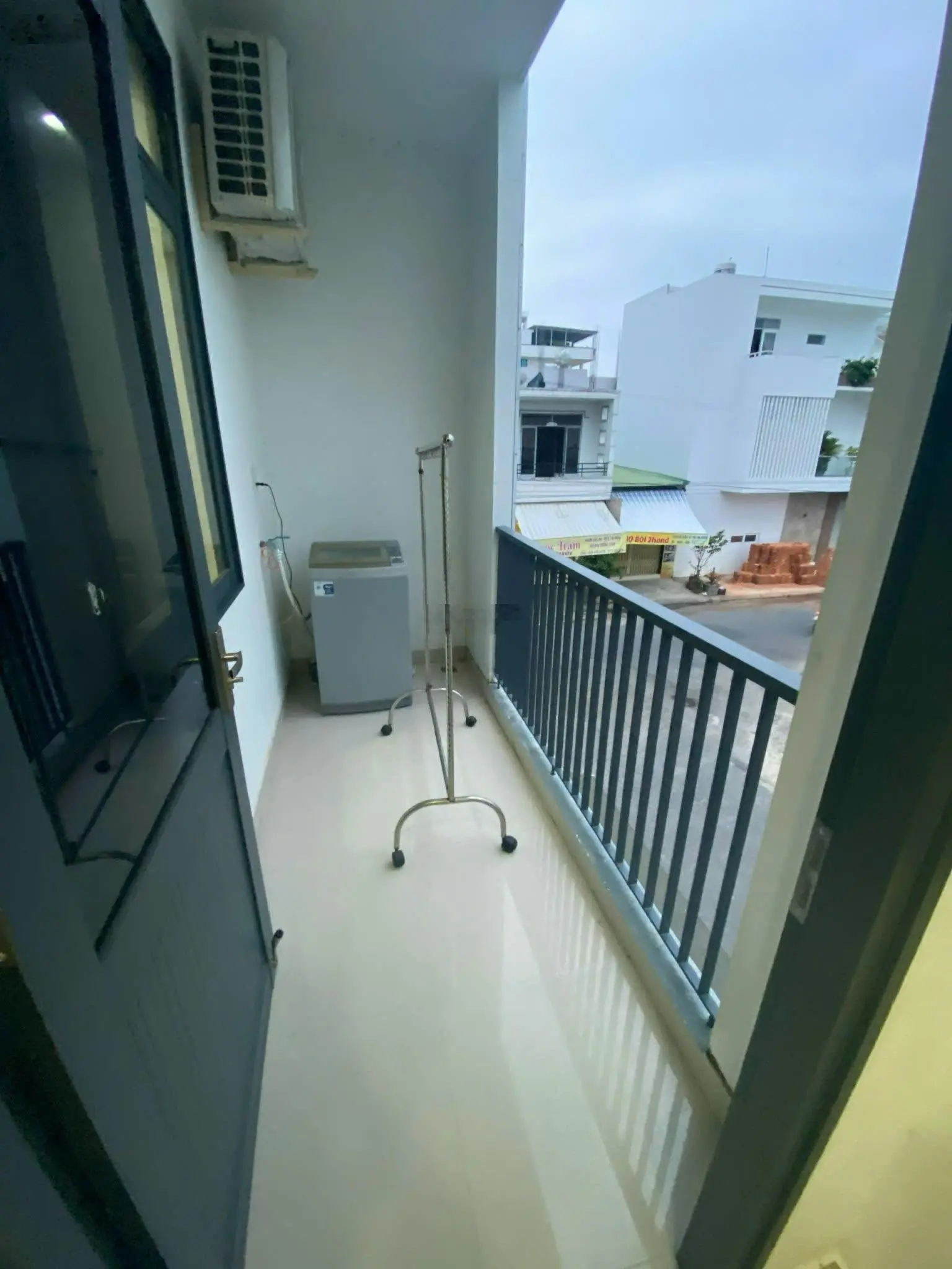 Bán căn góc 4 tầng Đường B3 Vĩnh Điềm Trung, đang cho thuê 46triệu/tháng, DT 146m2 có 9 căn hộ