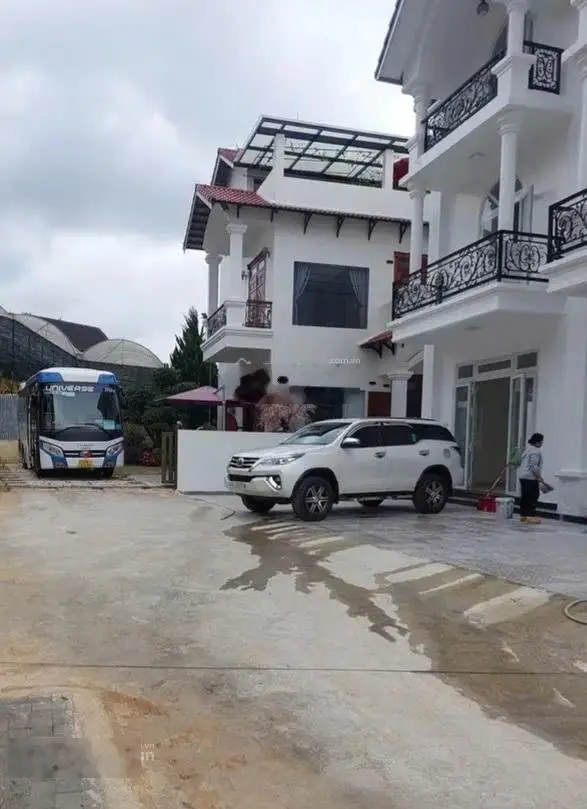 Bán villa Trịnh Hoài Đức, Tp Đà Lạt. Xây làm 2 căn giống nhau. View thung lũng