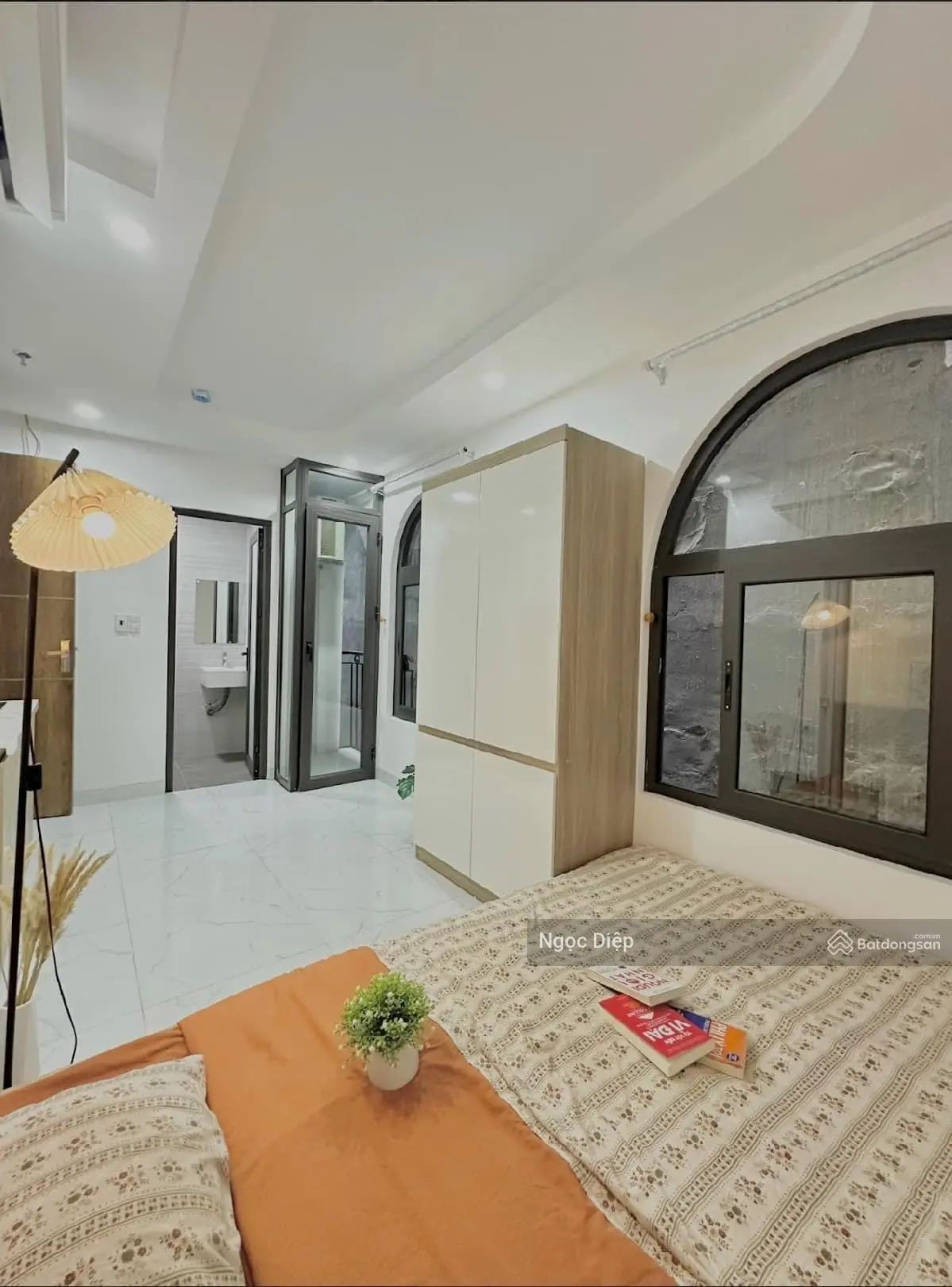 Bán tòa căn hộ DV phố Hoa Bằng. DT khủng 70m2 6.5m MT giá 16.5tỷ0945 453 *** phù hợp cho các đầu tư