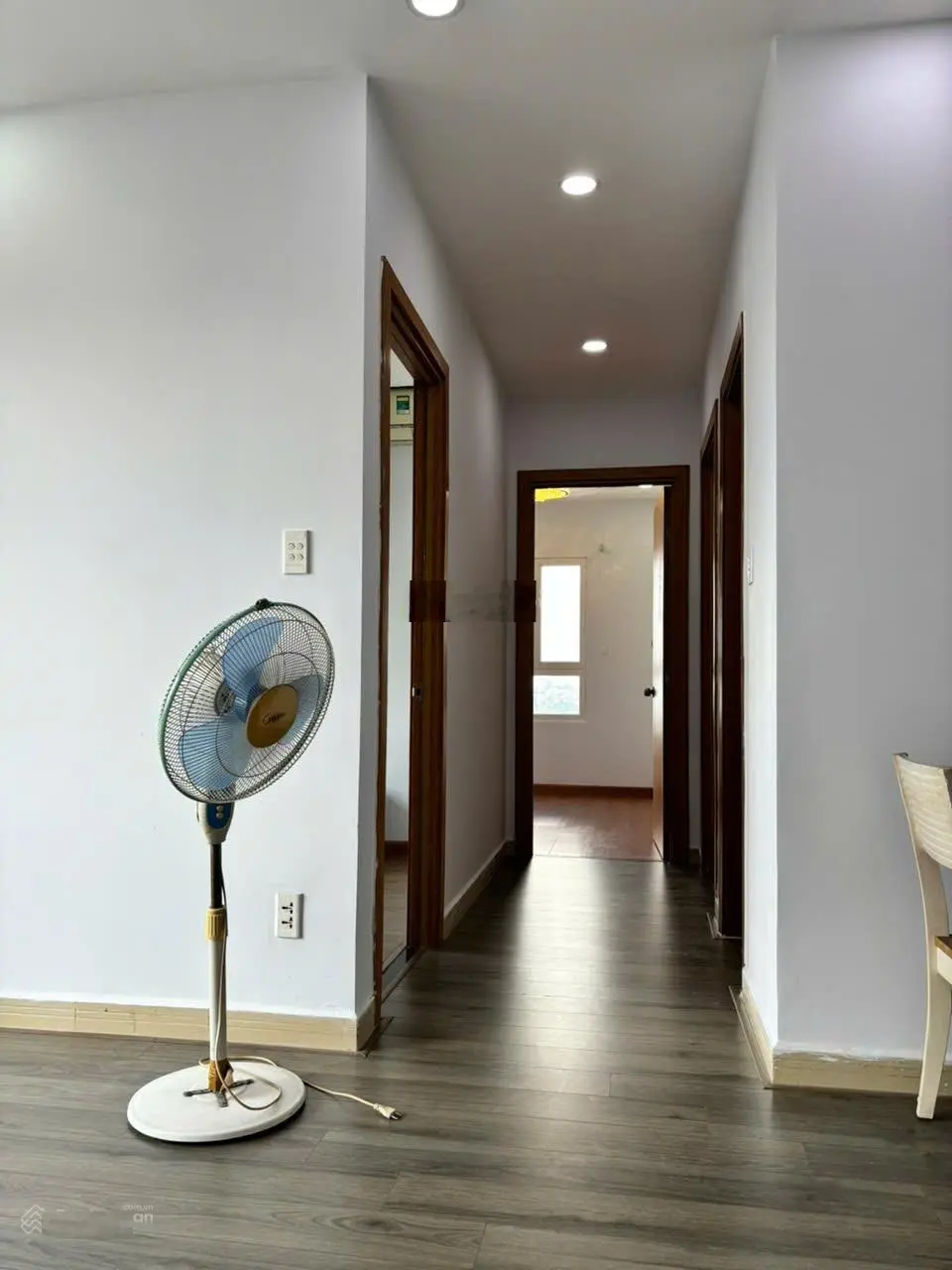 Bán căn hộ 3 phòng ngủ tại Saigonres Vincom Nguyễn Xí, chính chủ giá 4 tỷ LH MR. Hoàng 0932 359 ***