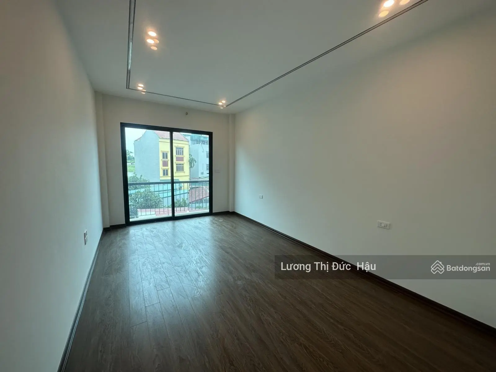 Bán nhà riêng hiện đại 5 tầng, 45m2, 6 ngủ, ô tô tránh trung tâm Thạch Bàn- Cổ Linh-Aeon, 8,9 tỷ,