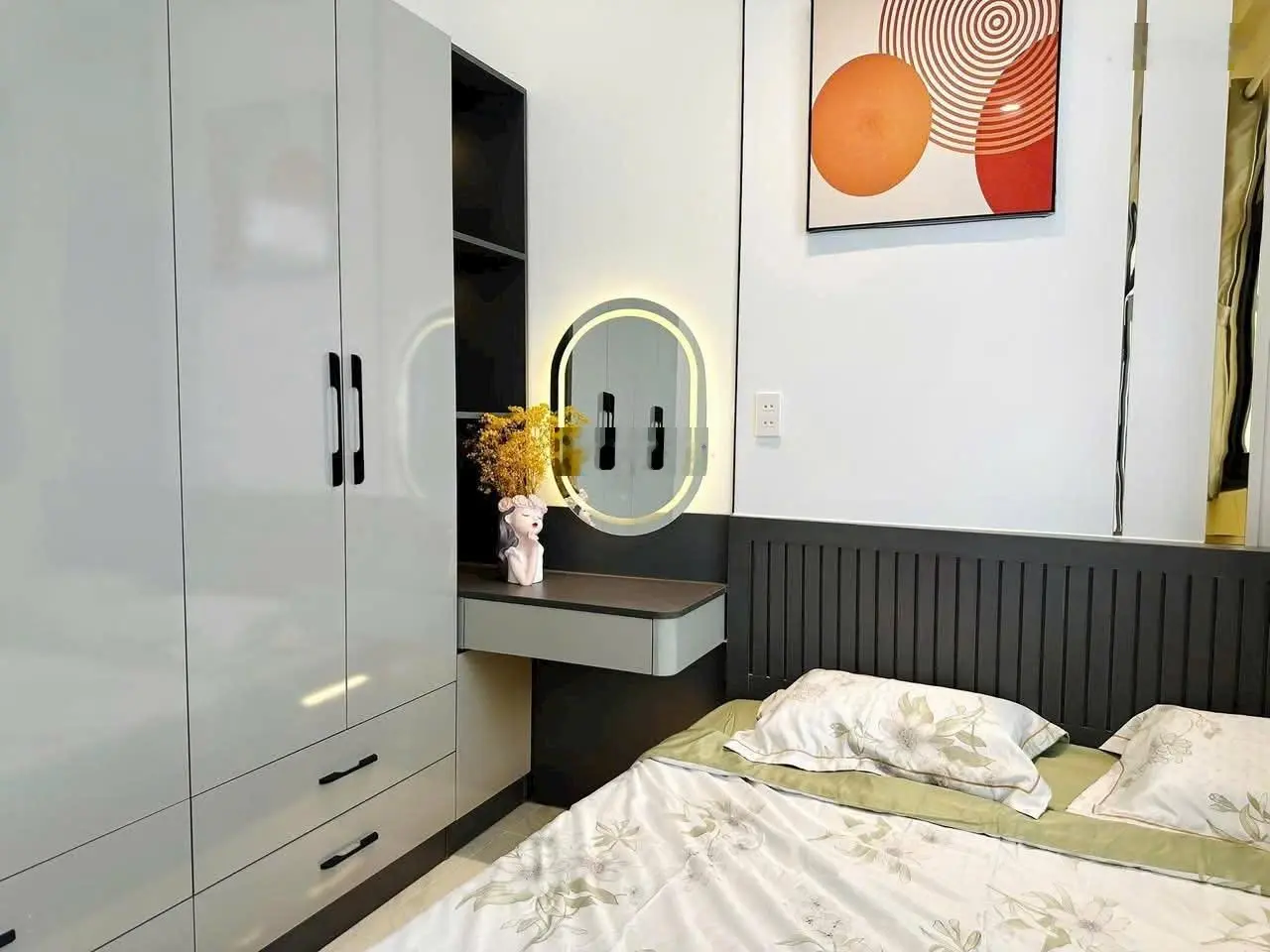 Nhà hxh Nguyễn Trọng Tuyển, 2,15 tỷ, 52 m2, 4PN, 4WC, đẹp, nhiều tiện ích. Shr sang tên ngay