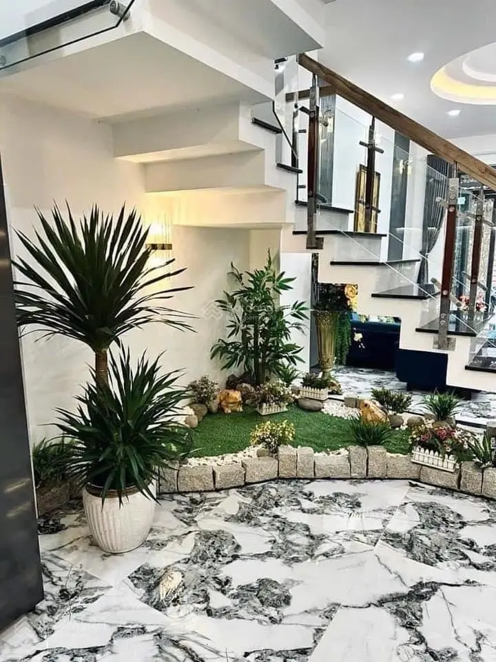 Bán gấp nhà riêng ở Cao Văn Ngọc 60m2 cách Đại Học Văn Hiến 50m sổ sẵn