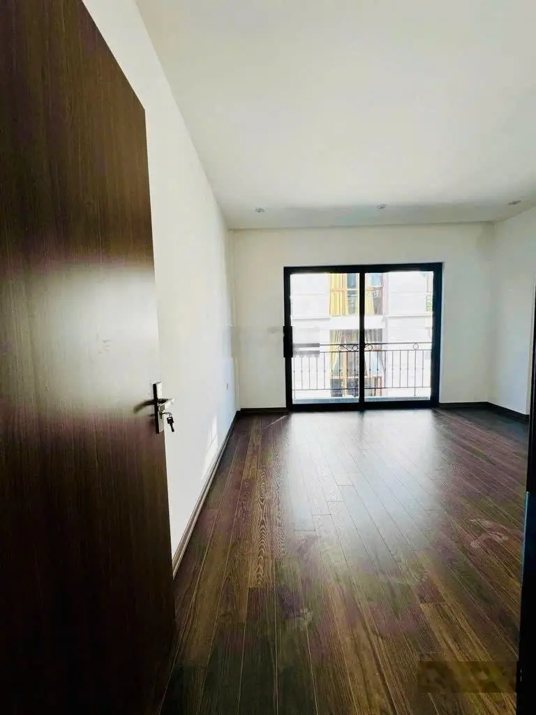 - bán nhà - hoàng hoa thám - ba đình - nhà mới đẹp - hiện đại - mặt ngõ thông - kinh doanh