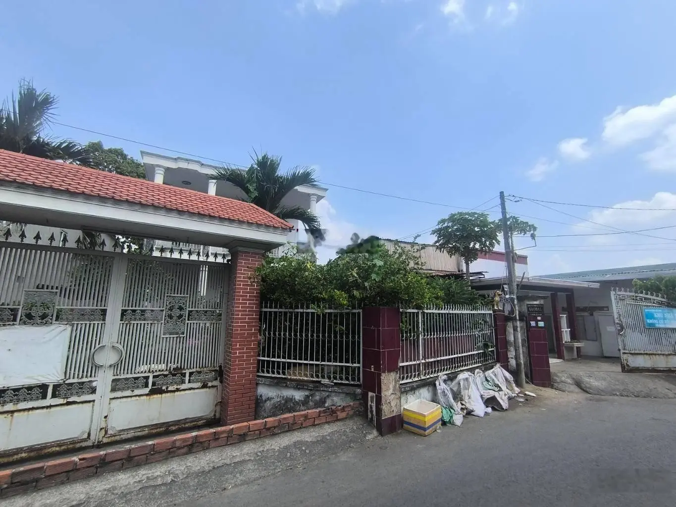 Cơ hội đầu tư 250m2 đất tặng nhà c4, hẻm xe tải hoàng hữu nam, q.9 nhỉnh 12 tỷ