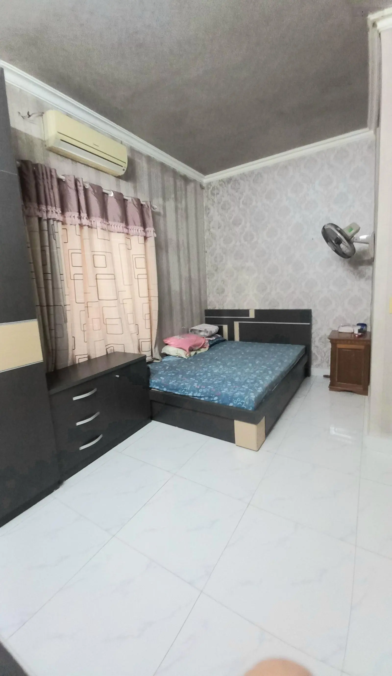 Bán nhà tại Phạm Văn Đồng, An Dũng, Dương Kinh. 101m, 3 tầng sân cổng, oto đỗ trong sân, chỉ 3,7 tỷ