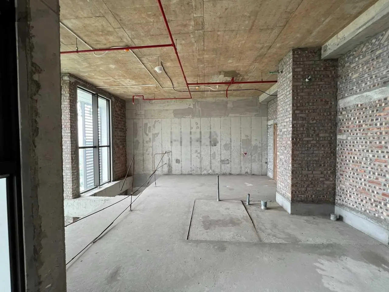 (Chính chủ) Gia đình tôi cần bán căn Penthouse Cao Cấp 106,2m2 Ecopark | Full kính, Trần 9m cực VIP