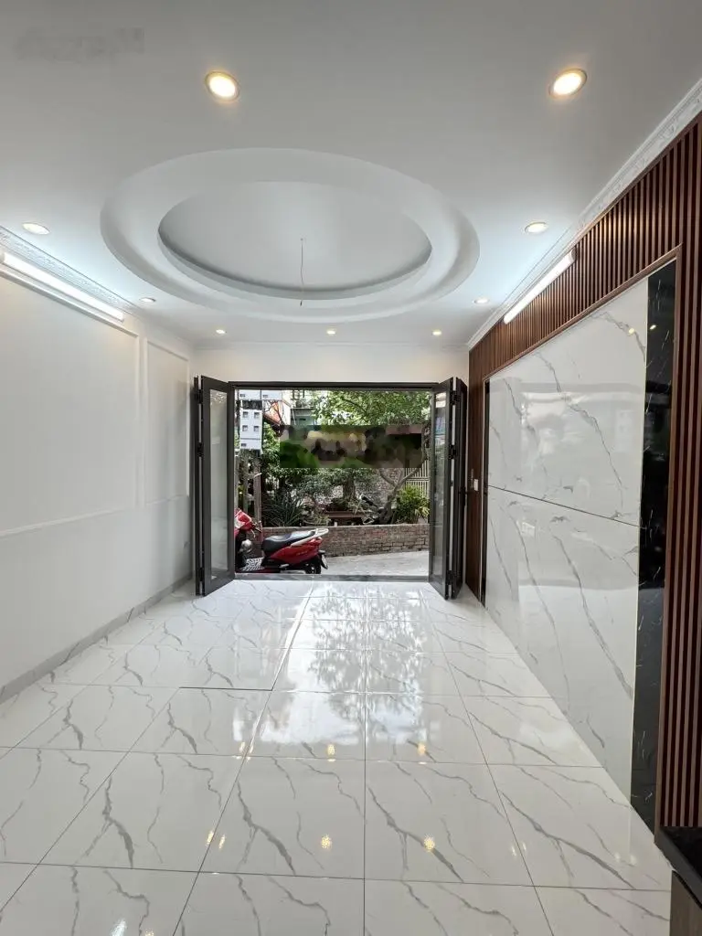 Bán nhà Vĩnh Hưng - Hoàng Mai - 30m2, 5 tầng mặt tiền 3.8m. 6.8 tỷ mới koong, 30m ra phố